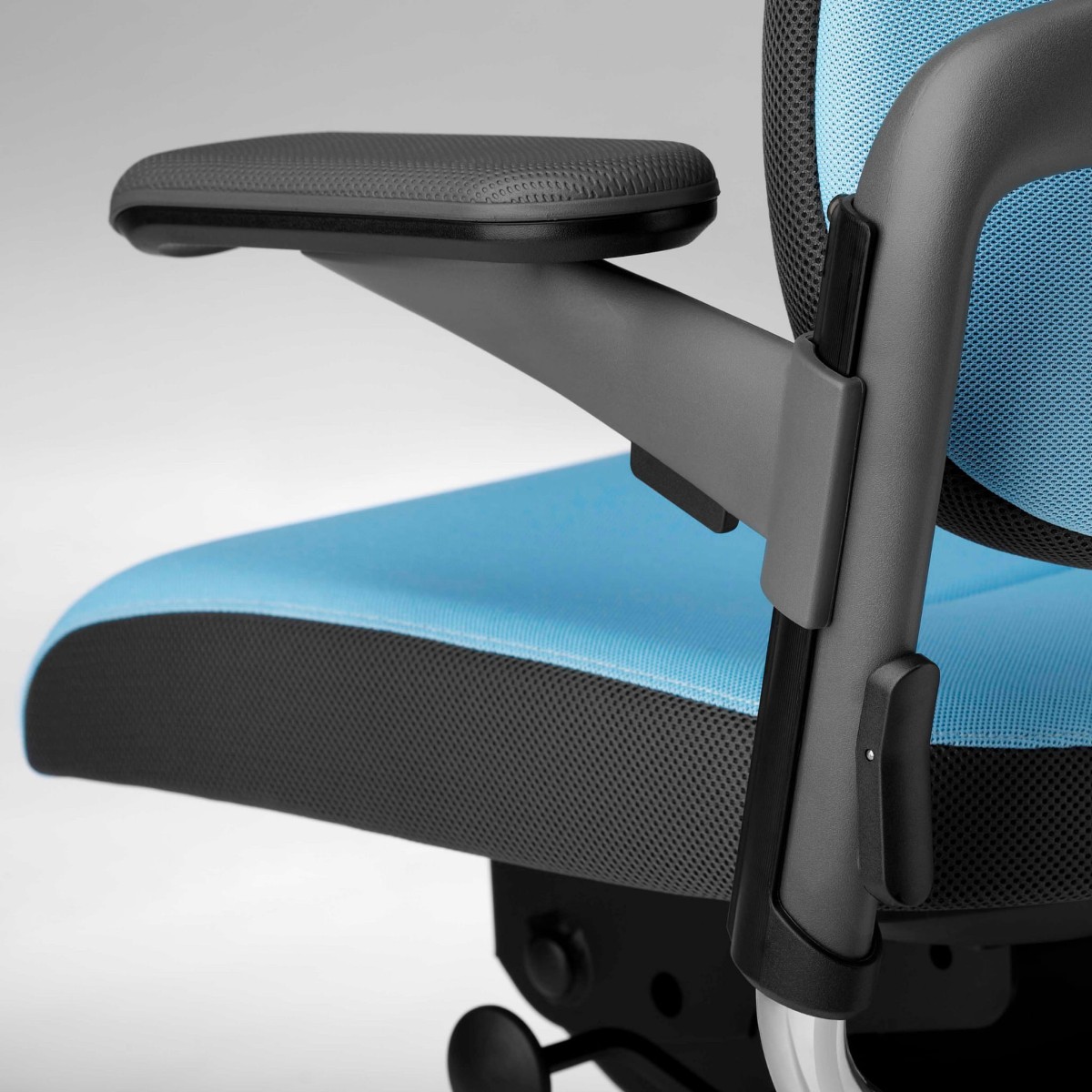 office-chairs_1-1_Xenium-14.jpg