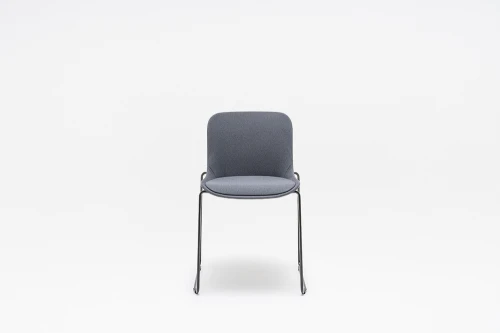 Krzesło tapicerowane na płozie Baltic 2 Classic 