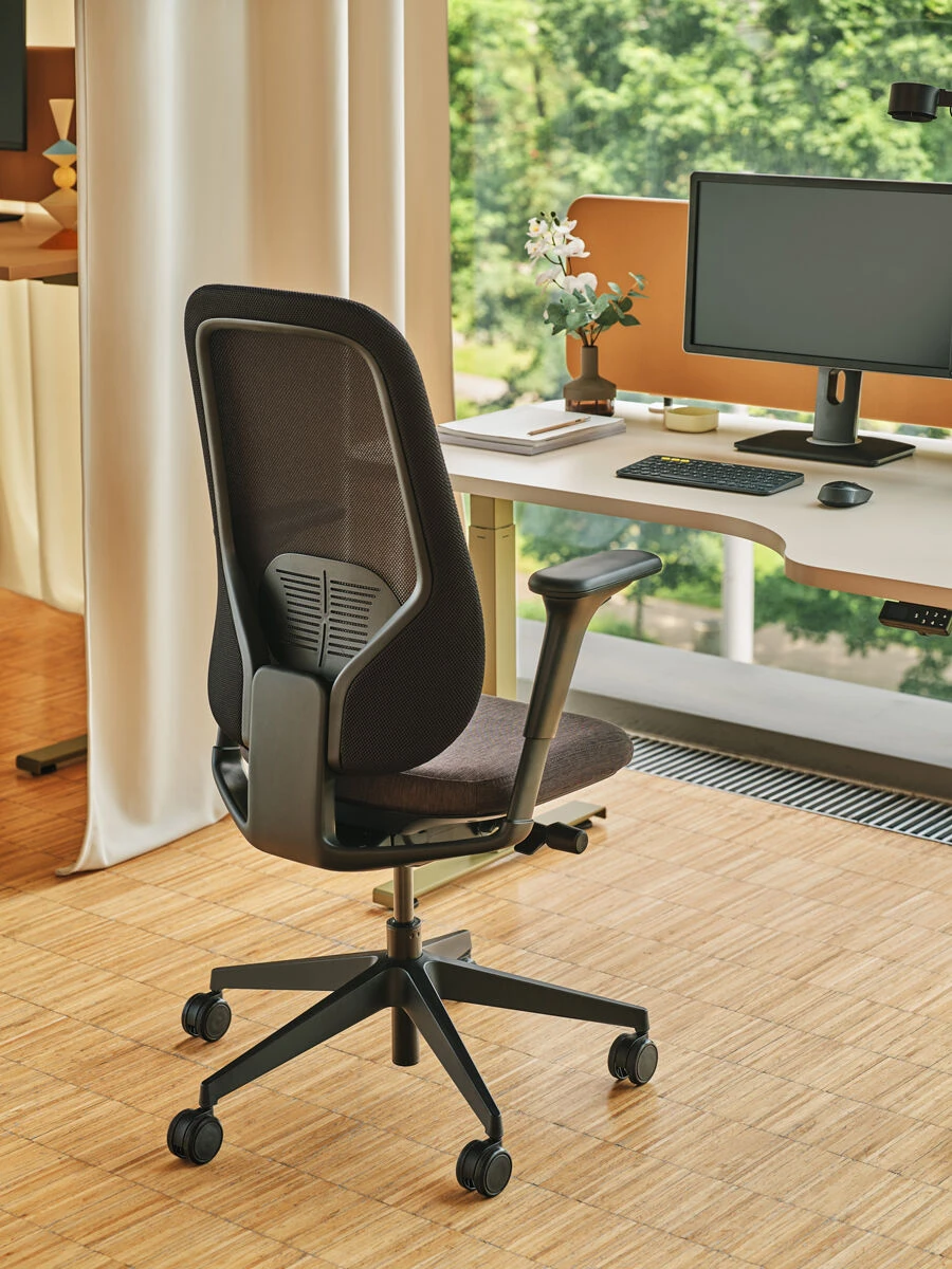 seating-office-chair-iris-mdd-ral9005-a61270-black-desk-ogi-drive-polar-birch-ral6013-desk-panel-a61270-ral9010.jpg