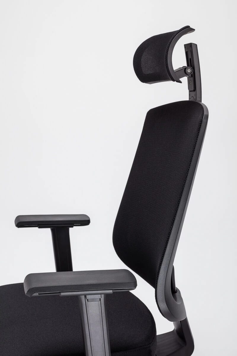 seating_sava_mdd_xtreme_ys083_runner_r6099_male.jpg