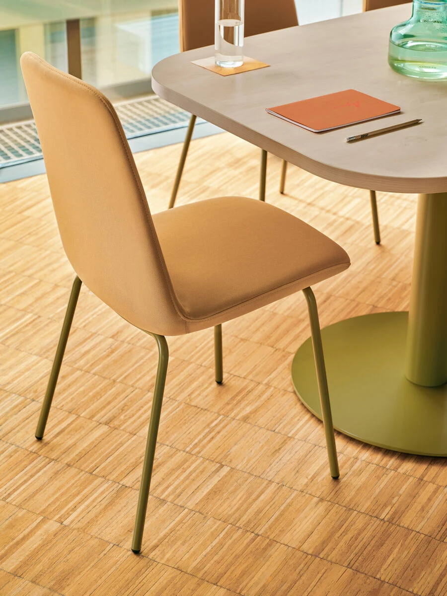 seating-chair-ulti-mdd-a61270-ral6013-conference-table-tack-polar-birch-ral6013-_2_.jpg