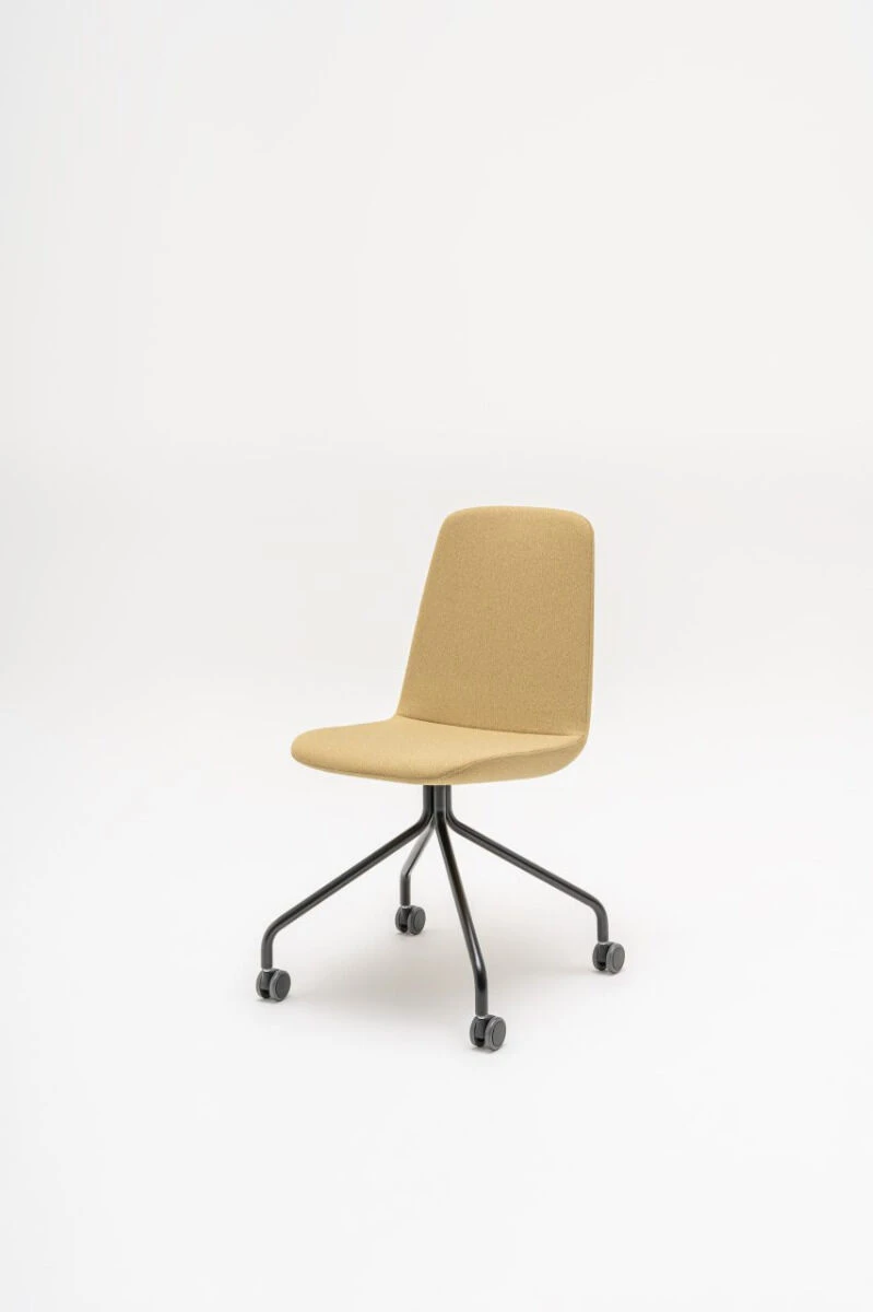 seating_ulti_chair_mdd_mc12_ral9005_3_.jpg
