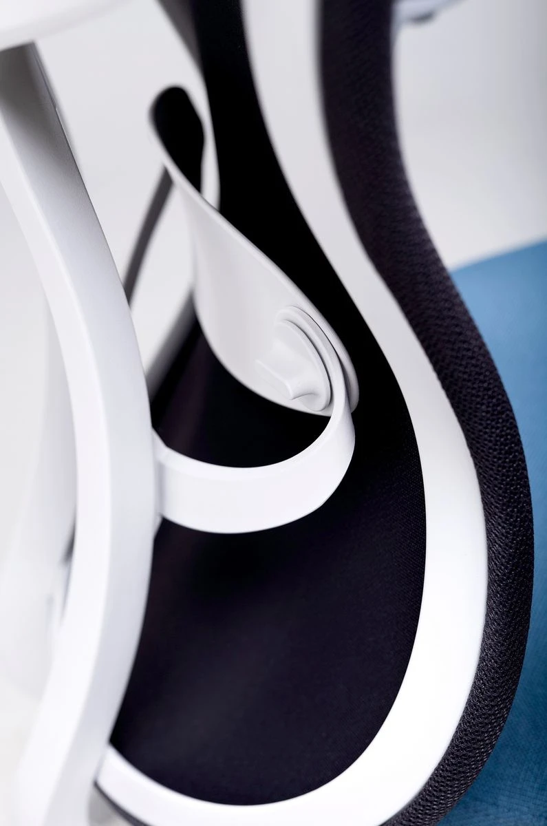f41e50fc-f20d-450c-a53d-6e8d4a2d8df3_Prox_office-chair_Nowy-Styl_studio-detail_04.jpg
